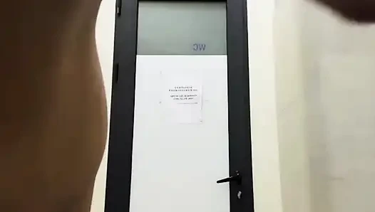 Doppeltes eindringen in der Öffentlichkeit. Extremes öffentliches ficken