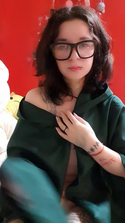 Do you want to lick those hard nipples?👅