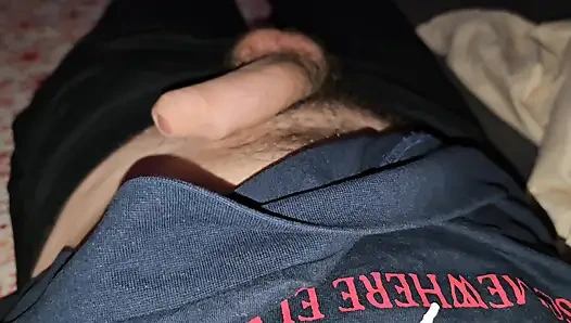 Взаимная Мастурбация Возбужденной Пары Заканчивается Большой Спермой На Всем Теле Жены