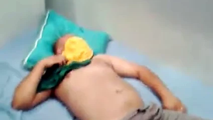 Apagou e foi  zoado por amigo gostosao