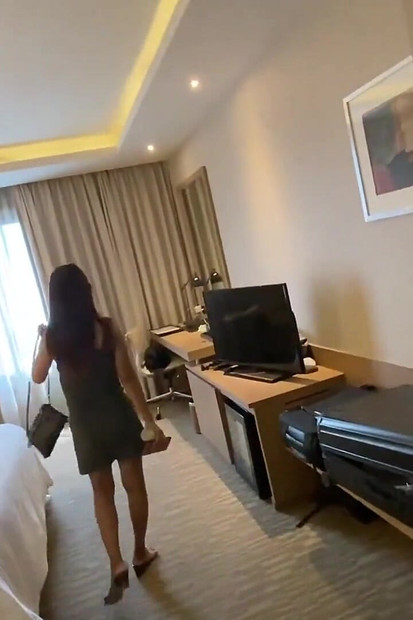 Asiansexdiary pinay nhỏ nhắn bị bắn tinh bởi con cu nước ngoài khổng lồ đầu tiên