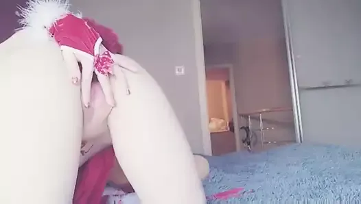 Aisan school girl likes to cos and live her pink pussy for s