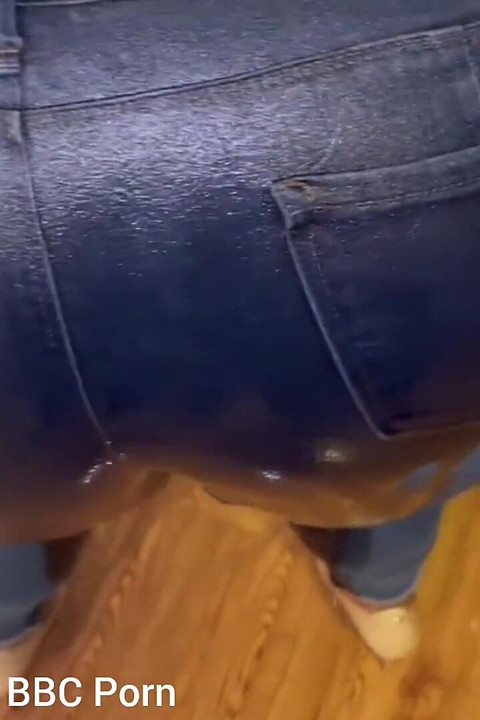Pissing My Self Hubby Pissing on My Big Booty