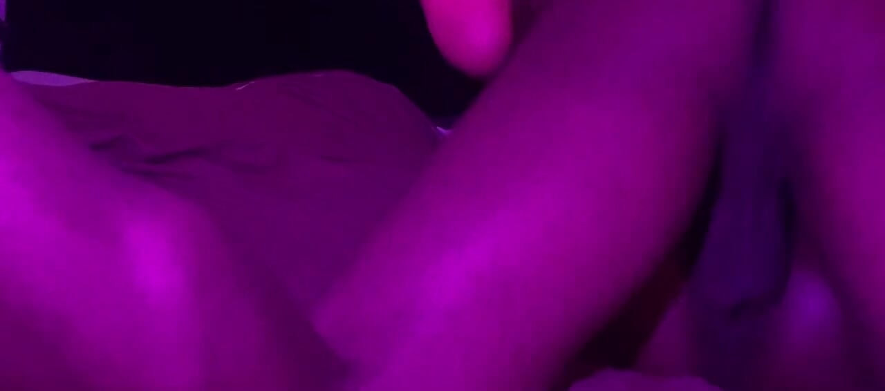 Κουτάλι Ebony Teen Gosdess ζουμερό κρεμώδες καυτό μουνί αργά από την πλάτη POV