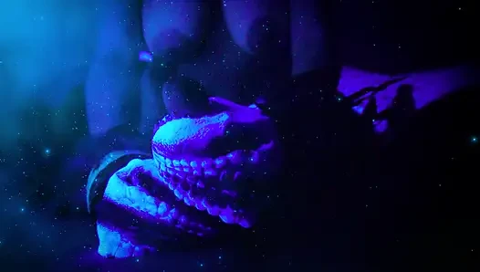 RITUAL SEKS TANPA TAMPAK DARI DIMENSI LAIN! DINOSANG MENJILAT KONTOL DAN MEMBUATNYA MUNCRAT!