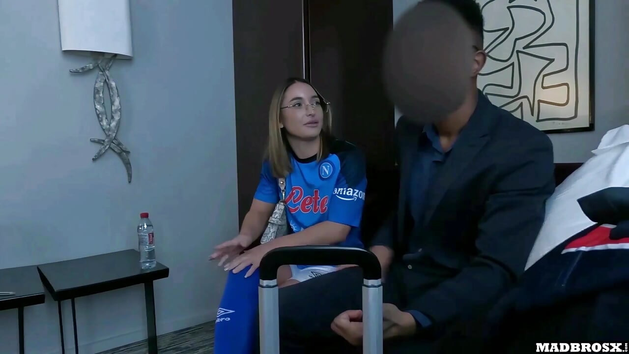 An Italian Fan From Napoli Cheats On Her Boyfriend And Agrees To Get Her Ass Pounded To Apologize !!!