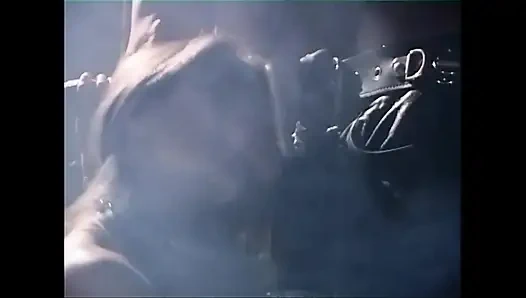 Kıllı amcıklı büyük memeli sürtüklerle klasik esaret fantezi grup seks partisi sikiliyor