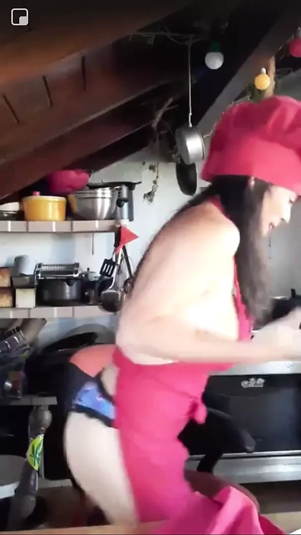 Braless big tits Talita the chef 7