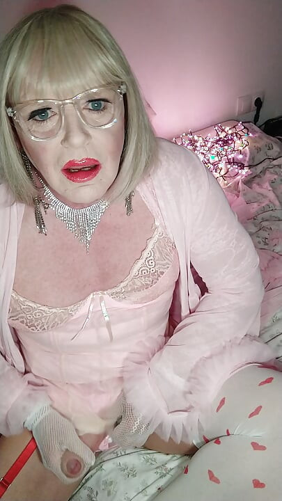 Sissy Pink Crossdresser