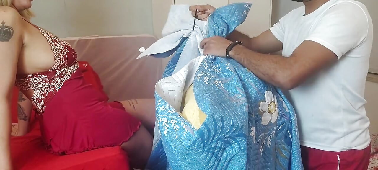 Ehefrau bekommt von ihrem ehemann einen Zwerg als geschenk