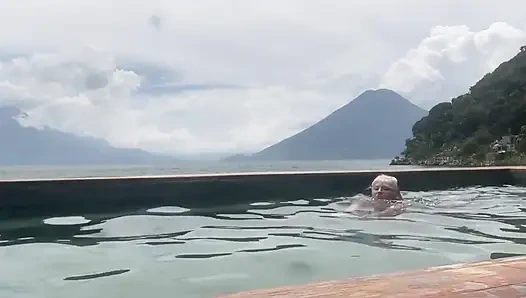 Hari Ini Indah, Kolam Renang, Cuaca