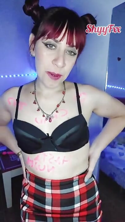 Shyyfxx Colegiala Caliente Le Ruega a Su Crush Que La Desvirgue Antes De Terminar El Colegio P1 JOI