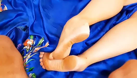 Games in Selena's Beautiful Natural Feet
