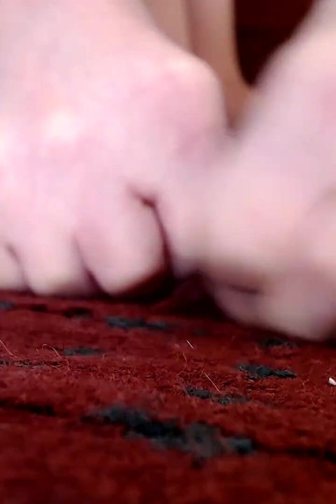 Long Toes No Nail Polish
