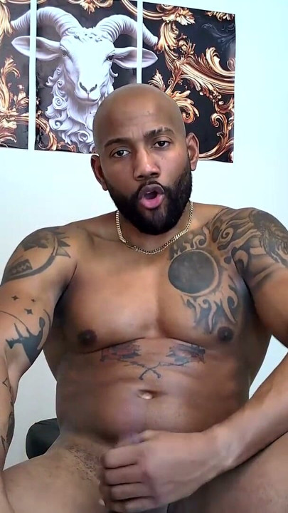 I masturbate while they make a video call | Clip 2