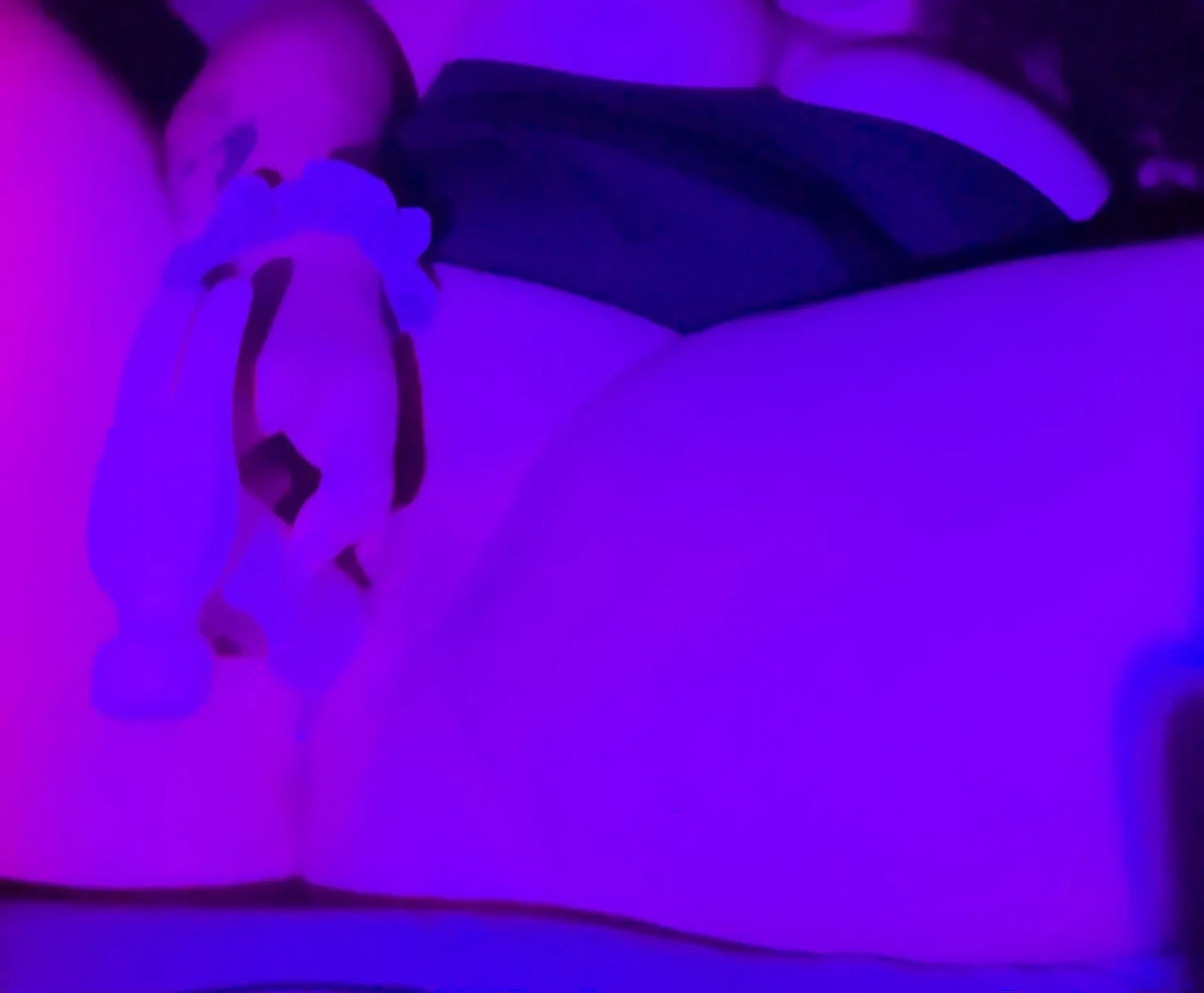 Hammer vibrating dildo!