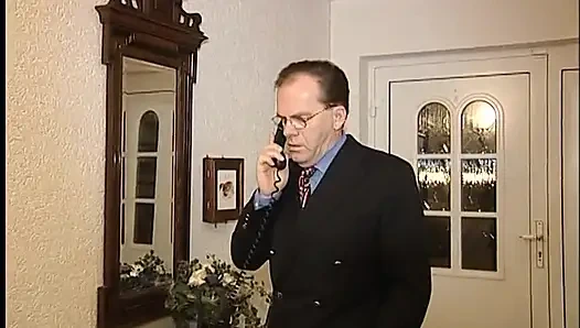 Derslerinde tembellik yapıyor, bu yüzden cezayı almak zorunda