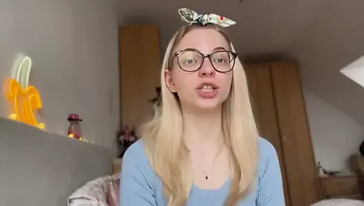 Wie man ihr von seiner Mikrogröße erzählt!