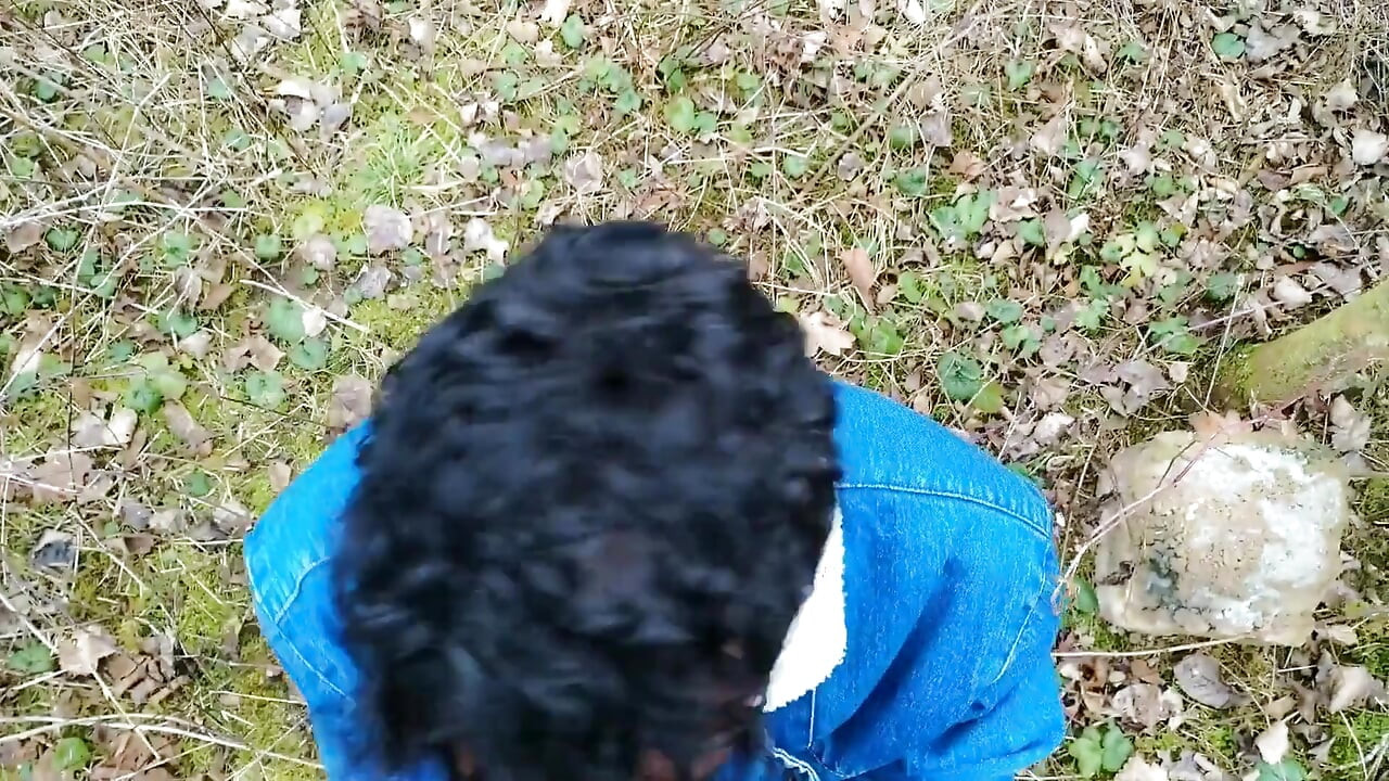 Cewek amatir ini lagi asik nyepong kontol sampai dicrot di dalam - pov