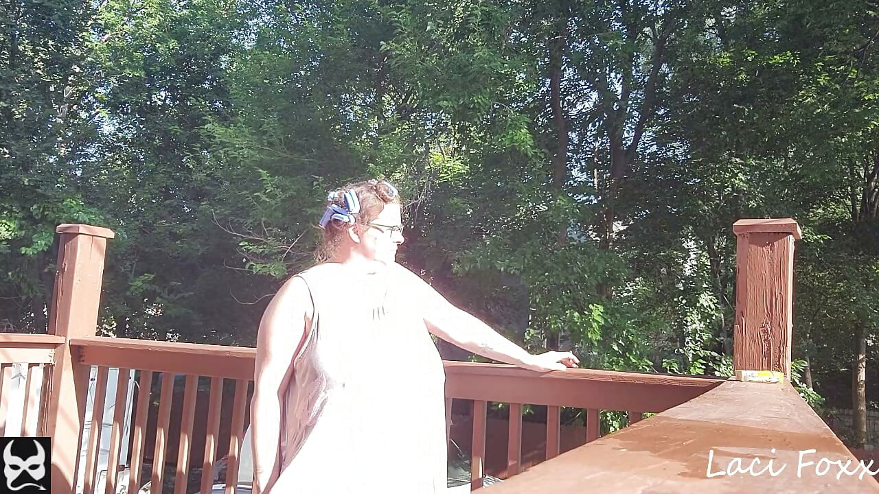 Ma's Smokin  în bigudiuri