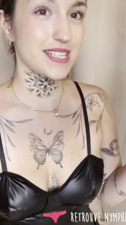 Vends-ta-culotte - Fantastisk ung fransk dominatrix tilbyder dig en JOI for underdanig taber med en lille pik | Klip 2