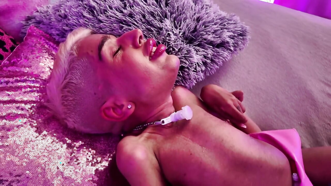 Fucking My Pretty Living Doll