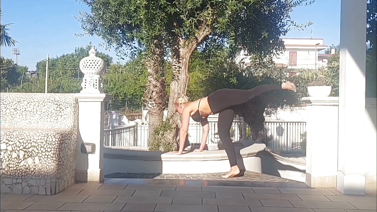 Selena's Outdoor Yoga and Sex