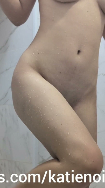 Girl With a Juicy Ass Shaving Her Hairy Pussy and Masturbating Hard in the Shower Solo | Clip 2