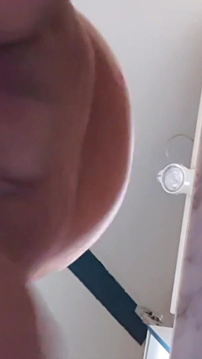 BBW pute gros cul twerk |クリップ1