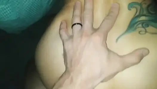 Cewek hot ini dikasih kejutan sama kontol besar dan dientot -pov