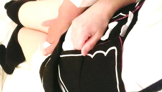 Amateur Gonzo After fingering the cosplay saffle of a maid (Rem), vaginal shot sex