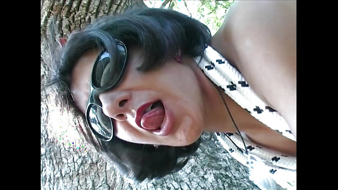 Défloration anale dans un film amateur vintage