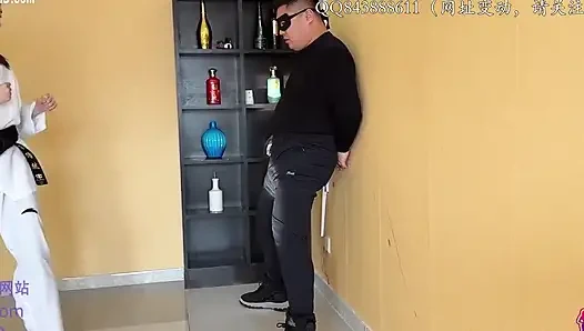 176 cm, 78 kg karate kız arkadaş güçlü tekme, 3. tur