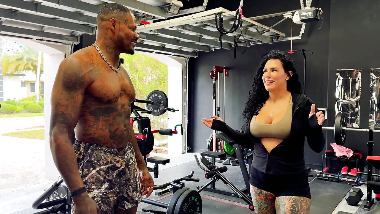 Jason Luv Drills His BBC Into Bianca Bailee's Little Pussy