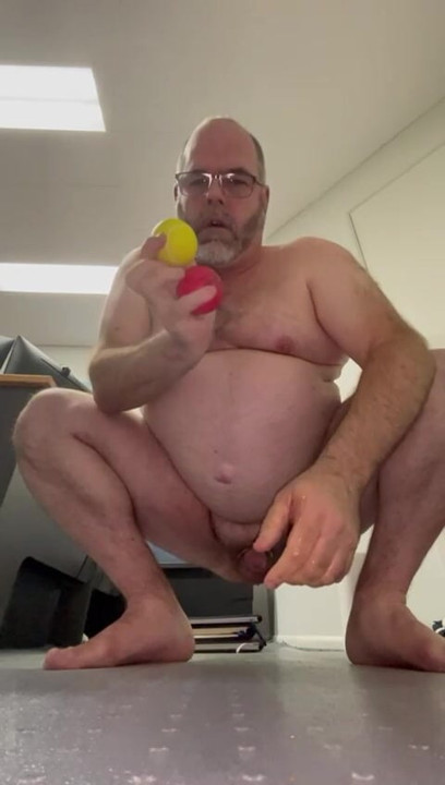 Shoving Balls in my Arse