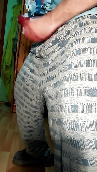 Big Dick Gay elélvez lefekvés előtt