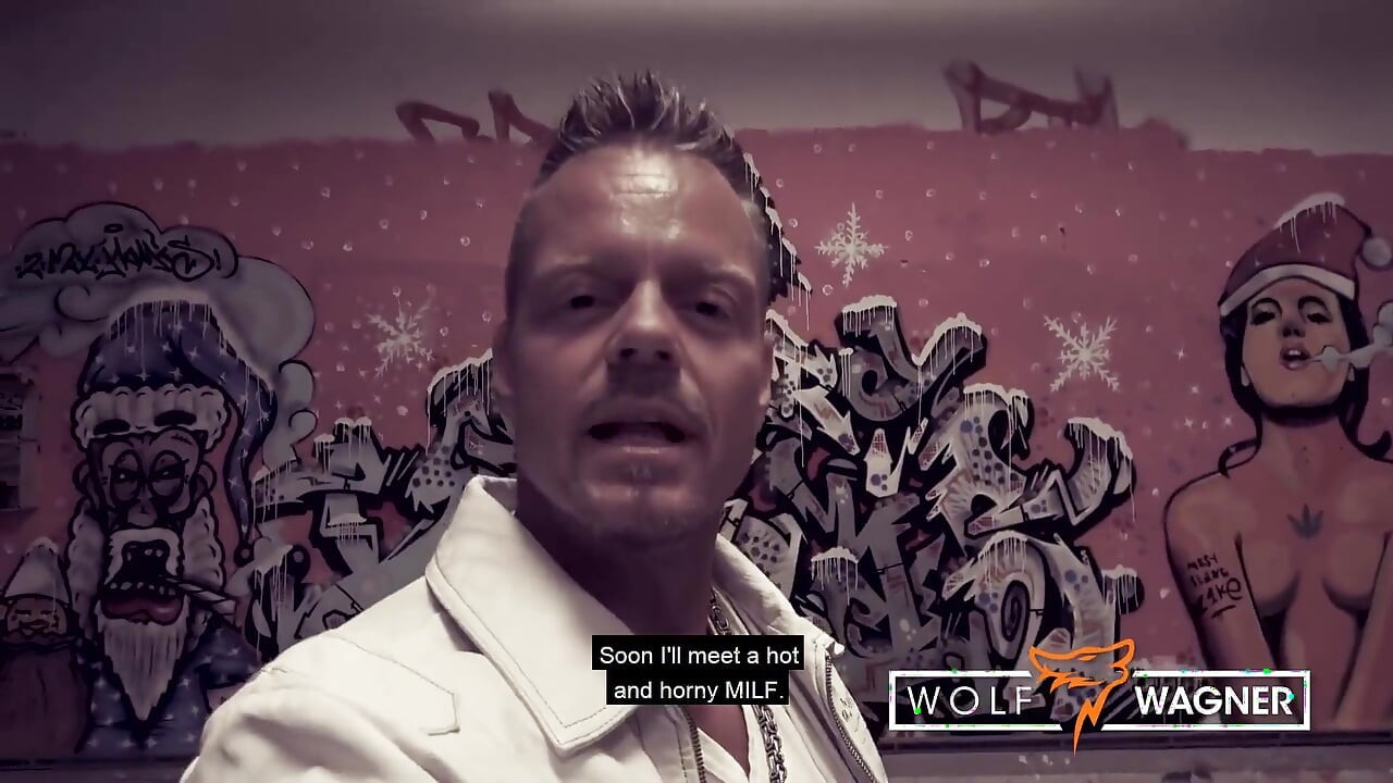 Dirty Priscilla gives him a good blowjob! wolfwagner