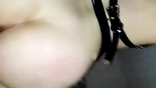 Kenie18 Bağlı Ve Sert Sikişiyor