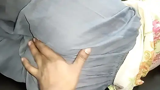 My girlfriend was in a bad mood so I gave her pleasure by fucking her