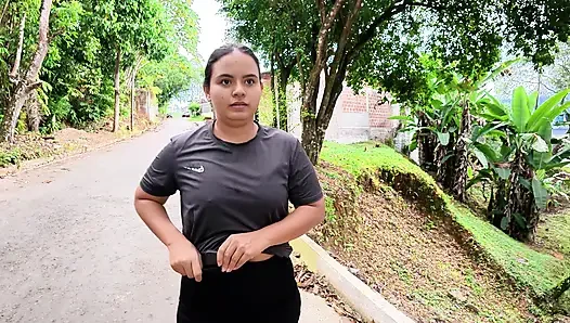 ICH HABE EINEN UNFALL MIT MEINER NACHBARIN UND AUF DER STRASSE UND LADE SIE EIN, ZU FICKEN, UM SIE ZU HEILEN