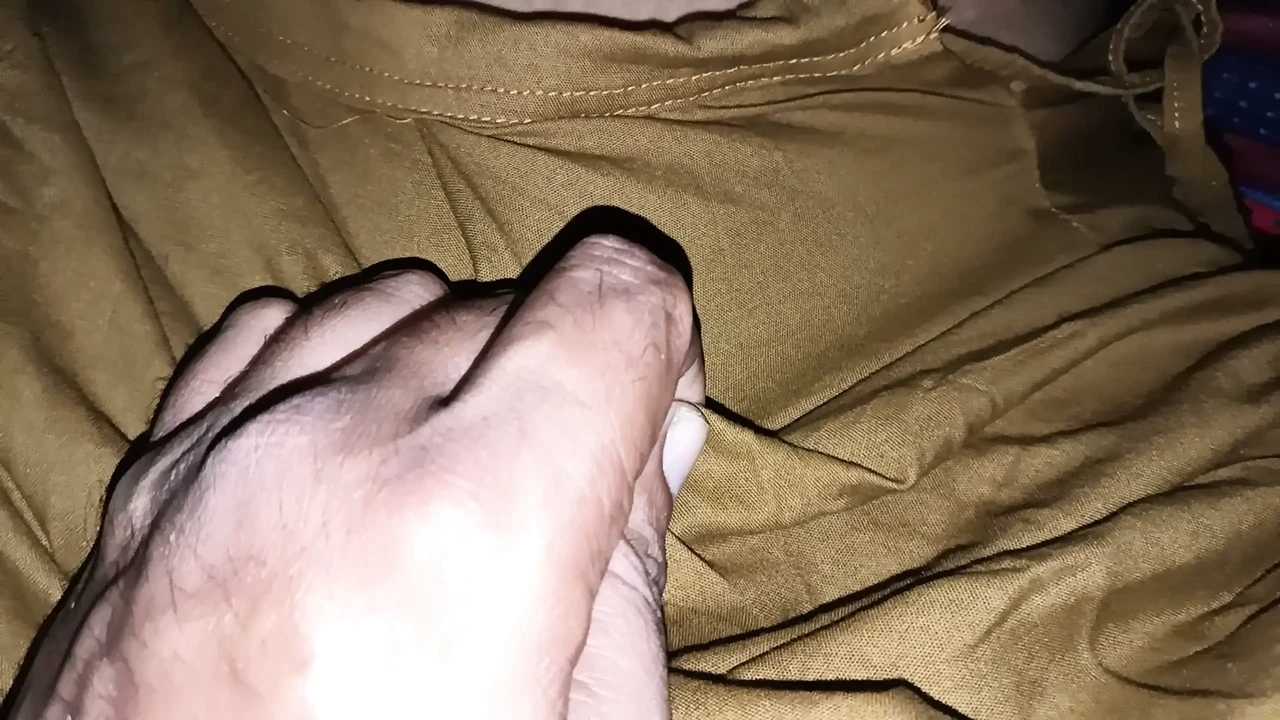 Indian girl dasi pussy massage