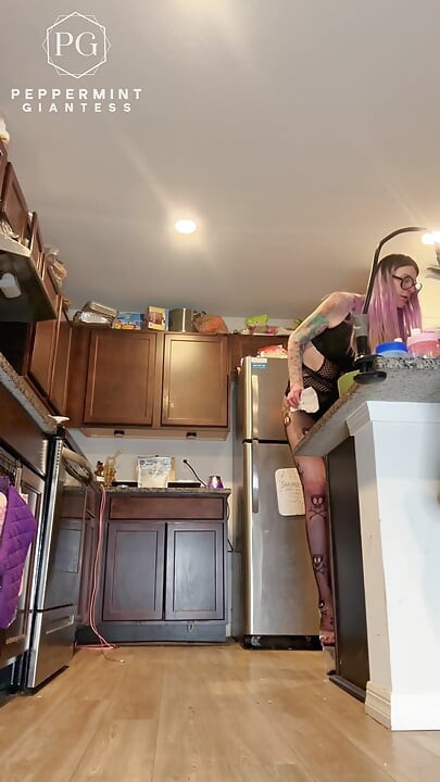7'3 Peppermint Giantess Makes Stuffed Shells with a Very Naughty Tiny Helper Tied to My Heel