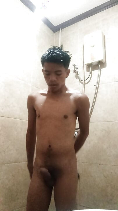 #1 Creator Jameson Official Gets Soaked: Shower Piss & Cum