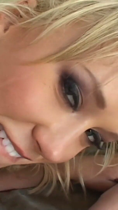 Blondie mit grossen titten liebt Anal | Clip 3