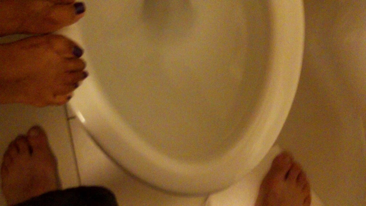 peeing on her wedding ring