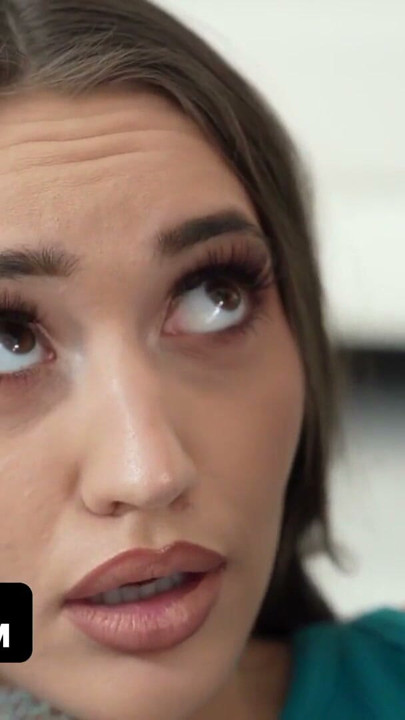 Kişisel Antrenör Güzel Pornstar Sera Ryder'ın Amını Sikinin Etrafında Esnetmesine Yardımcı Oluyor - TeamSkeet | Bölüm 2