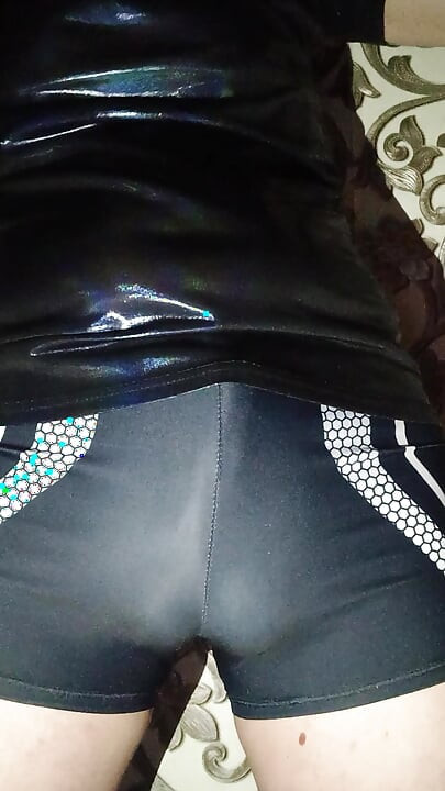 Ballbusting With Cola Bottle