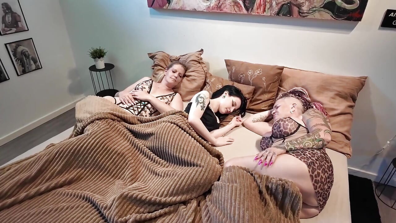 Lesbian MILFs Seduces Petite Goth Girl in Bed
