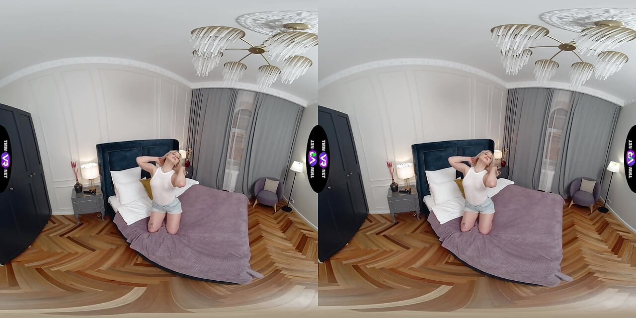 Molly Cute Gir En Snikende Voyeur Et Privat Leketøysshow - TeenMegaWorld