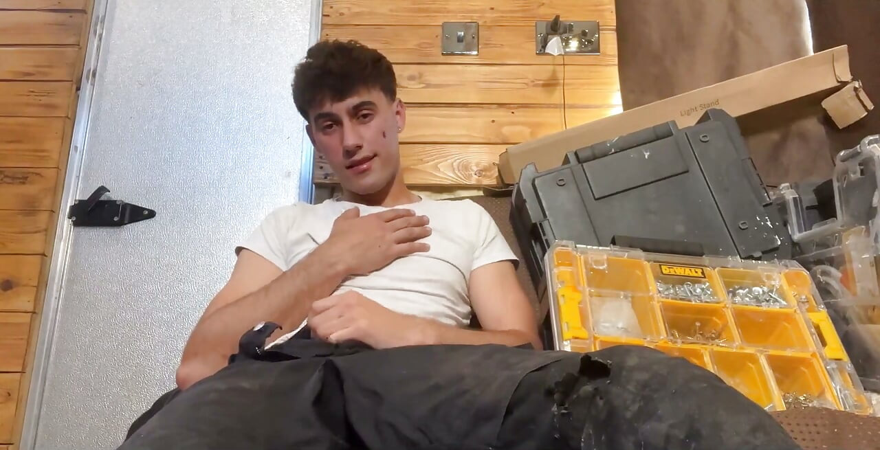 Too Worked up to Wait for His Break, This Cute